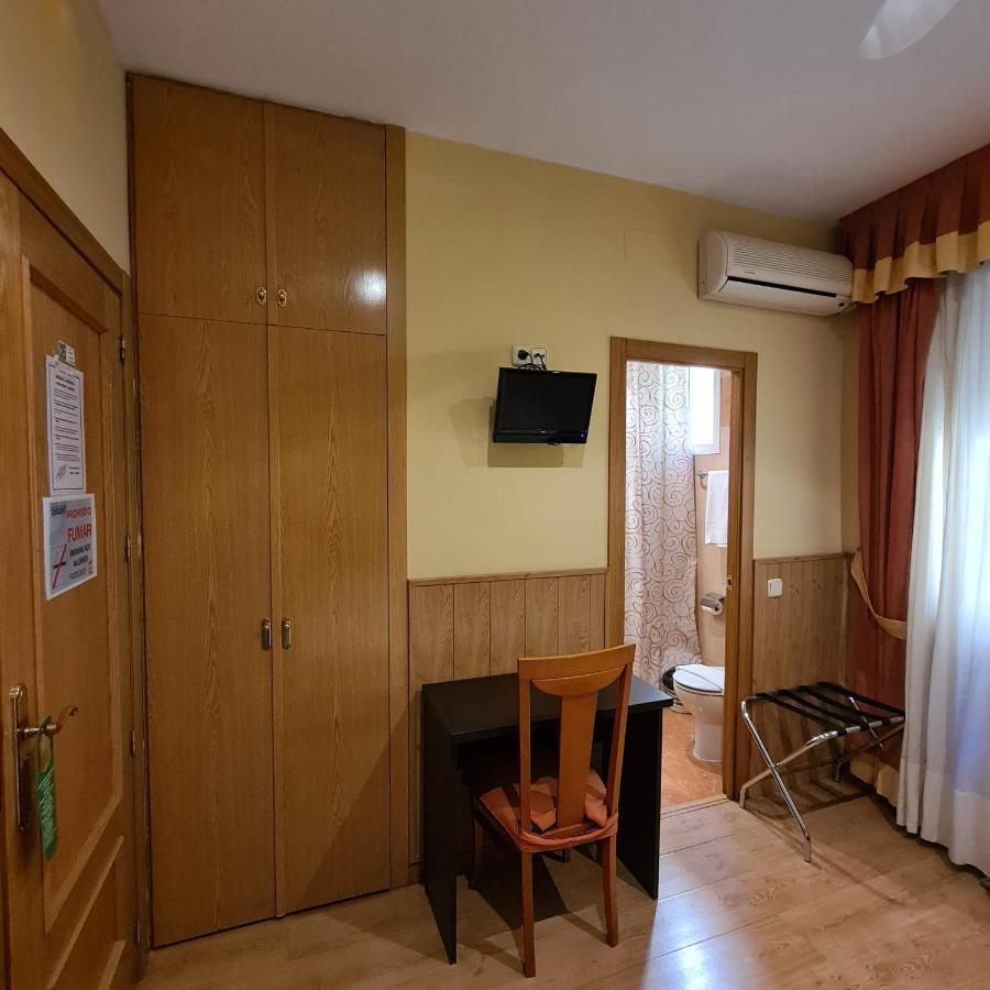 Hostal Oporto Madrid Eksteriør billede