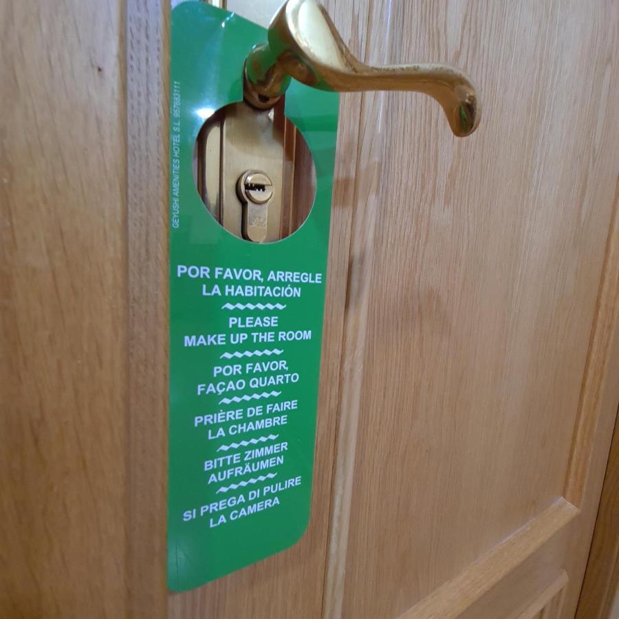 Hostal Oporto Madrid Eksteriør billede
