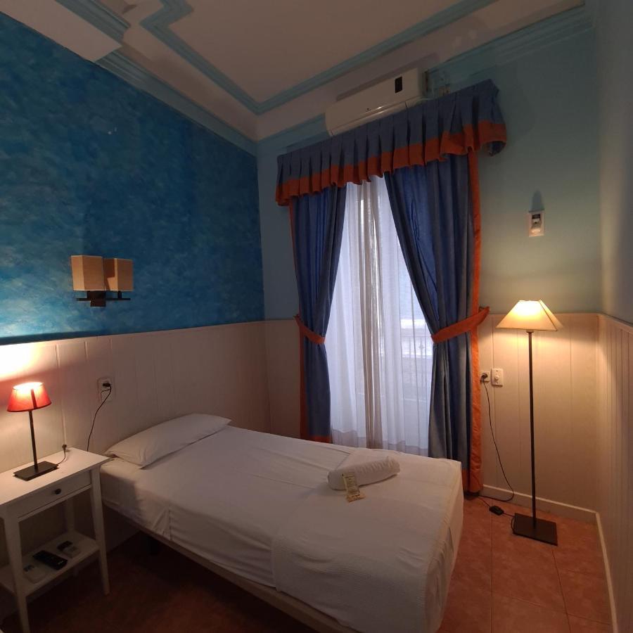 Hostal Oporto Madrid Eksteriør billede