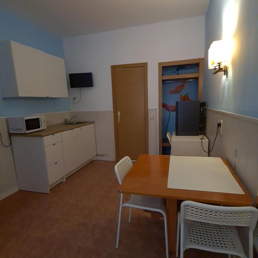 Hostal Oporto Madrid Eksteriør billede