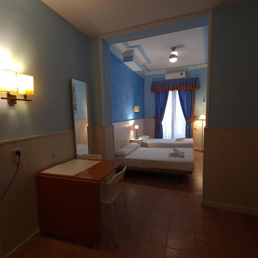 Hostal Oporto Madrid Eksteriør billede