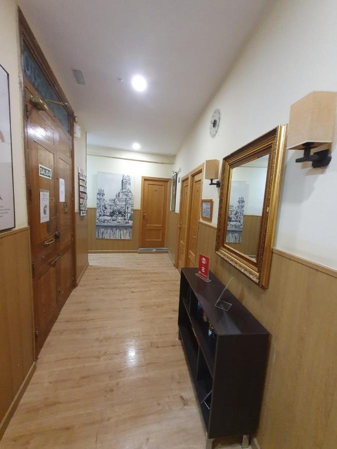 Hostal Oporto Madrid Eksteriør billede