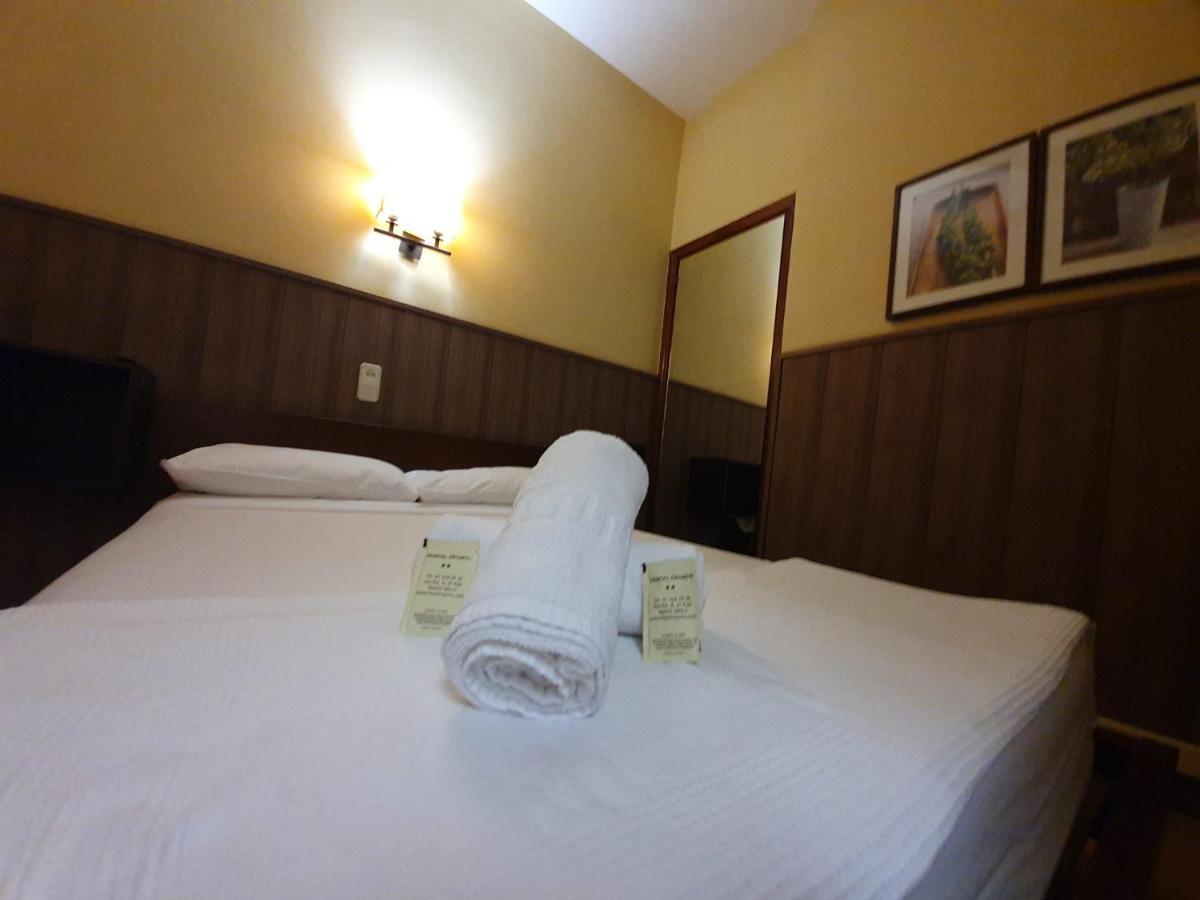 Hostal Oporto Madrid Eksteriør billede