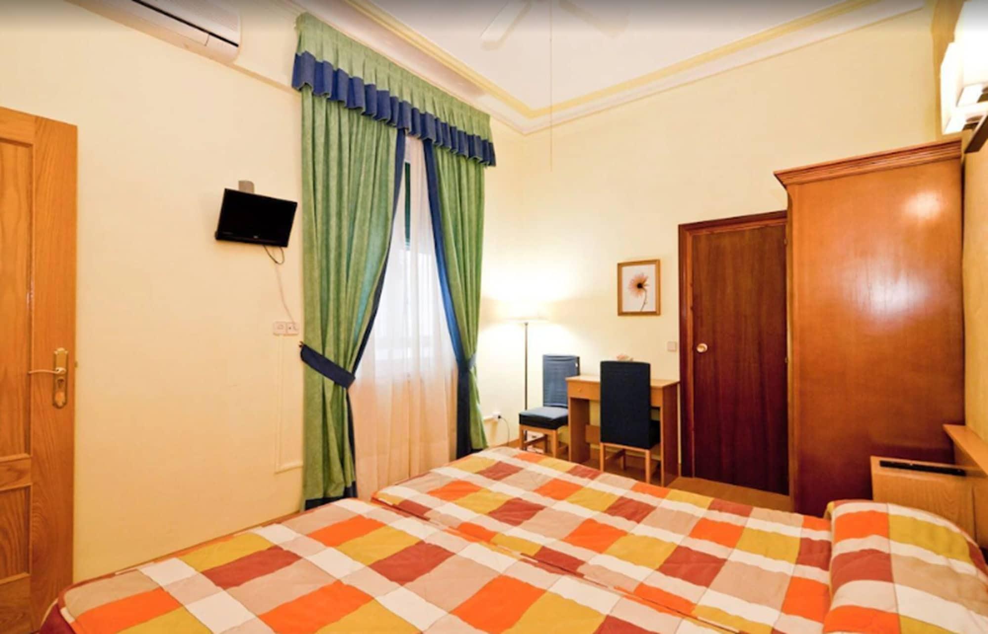 Hostal Oporto Madrid Eksteriør billede