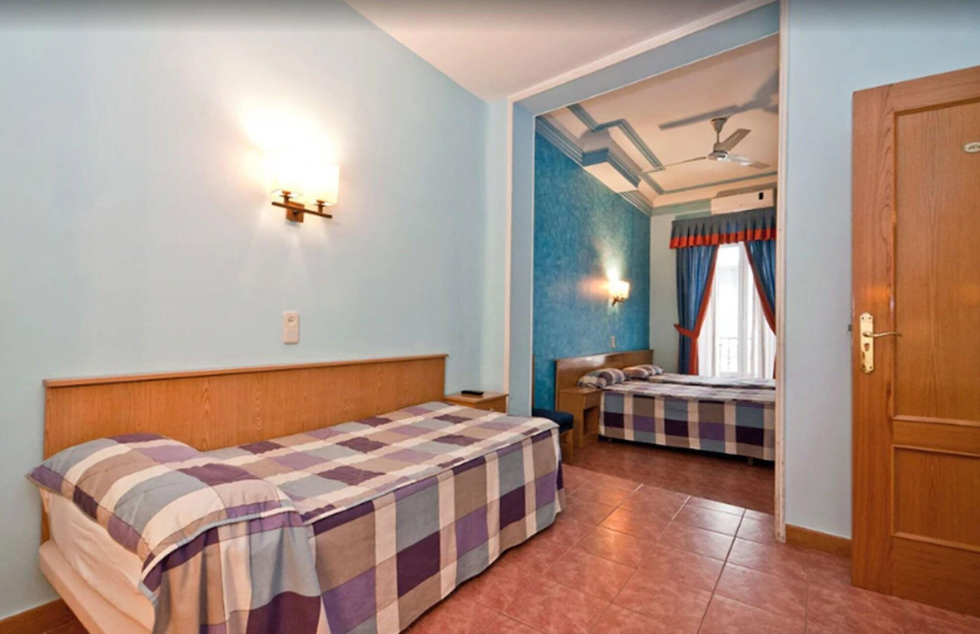Hostal Oporto Madrid Eksteriør billede