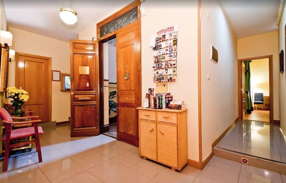 Hostal Oporto Madrid Eksteriør billede